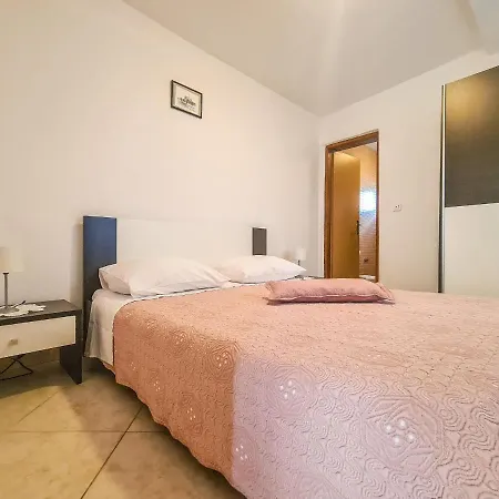 Tanja - Srd411 Appartement